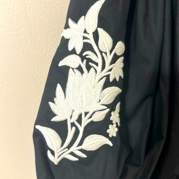 Fanm Mon Sundial Embroidered Short Sleeve Midi Dress Black/White NWT Sz Small - Picture 6 of 11